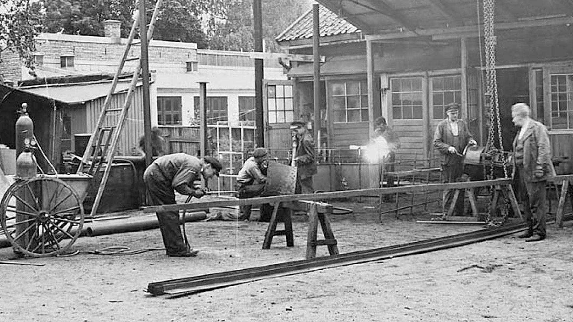 Bild från den gamla smedjan i Nyköping på 1800-talet