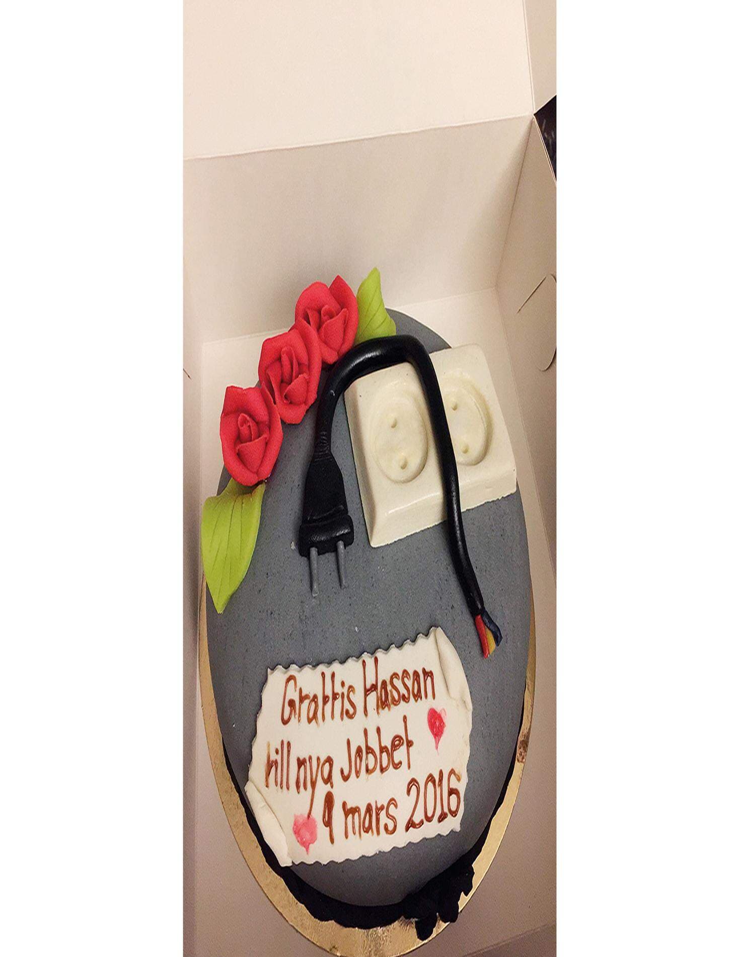 Tårta med sladd och eluttag på