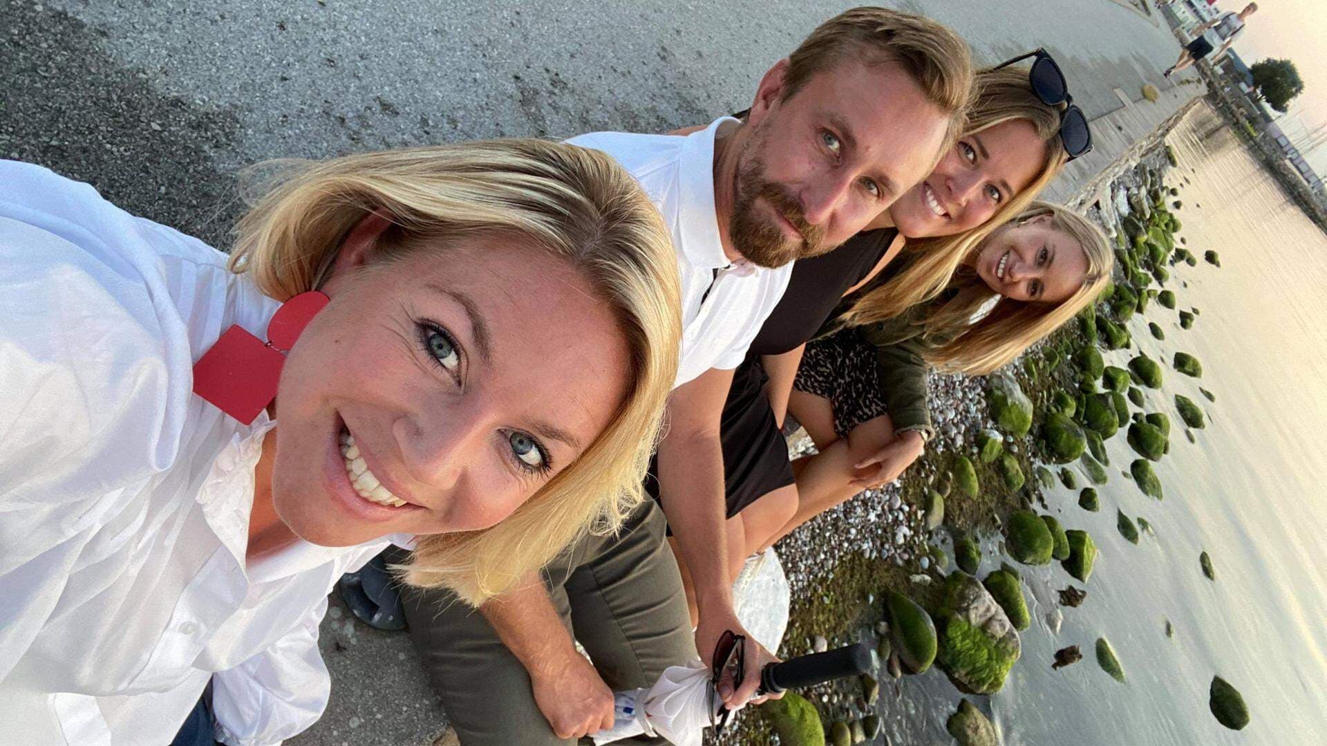 Anna Wallin, Olle Karstorp, Jessica Drugge och Nathalie Johansson från Svenskt Näringsliv Stockholm/Gotland vid hamnen i Visby