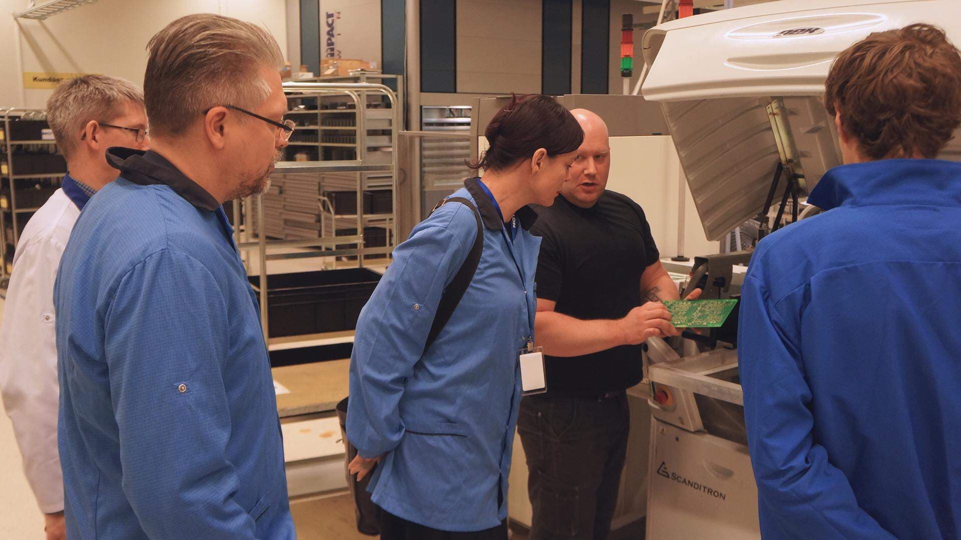 Demonstration av kretskortsproduktion