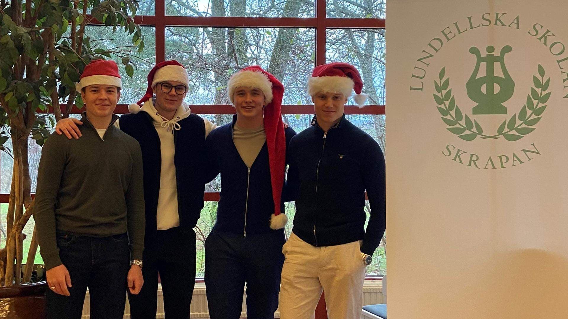 Gruppbild med David Gezelius, Connor Butler, Olle Tham och Tage Edlund som tillsammans bildar Torg UF.