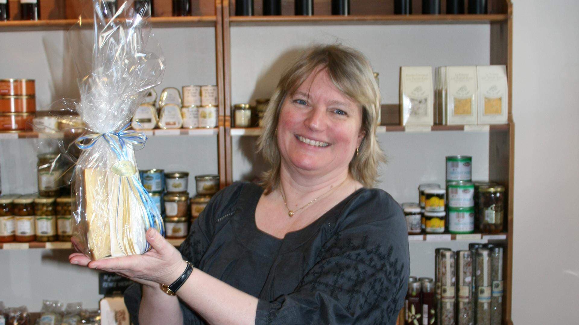 Elisabeth Moglia, Elisabeths Ost och Delikatesser i Enköping