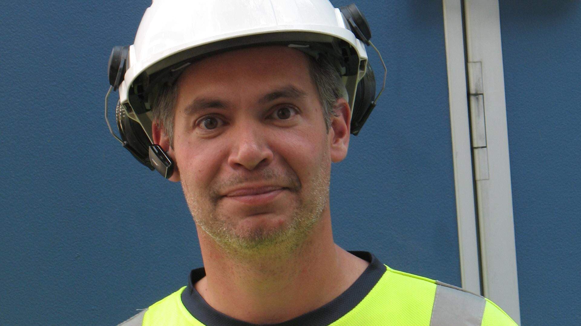 - Alla ska ha en chans att få in en fot på arbetsmarknaden, säger Fredrik Nilsson.