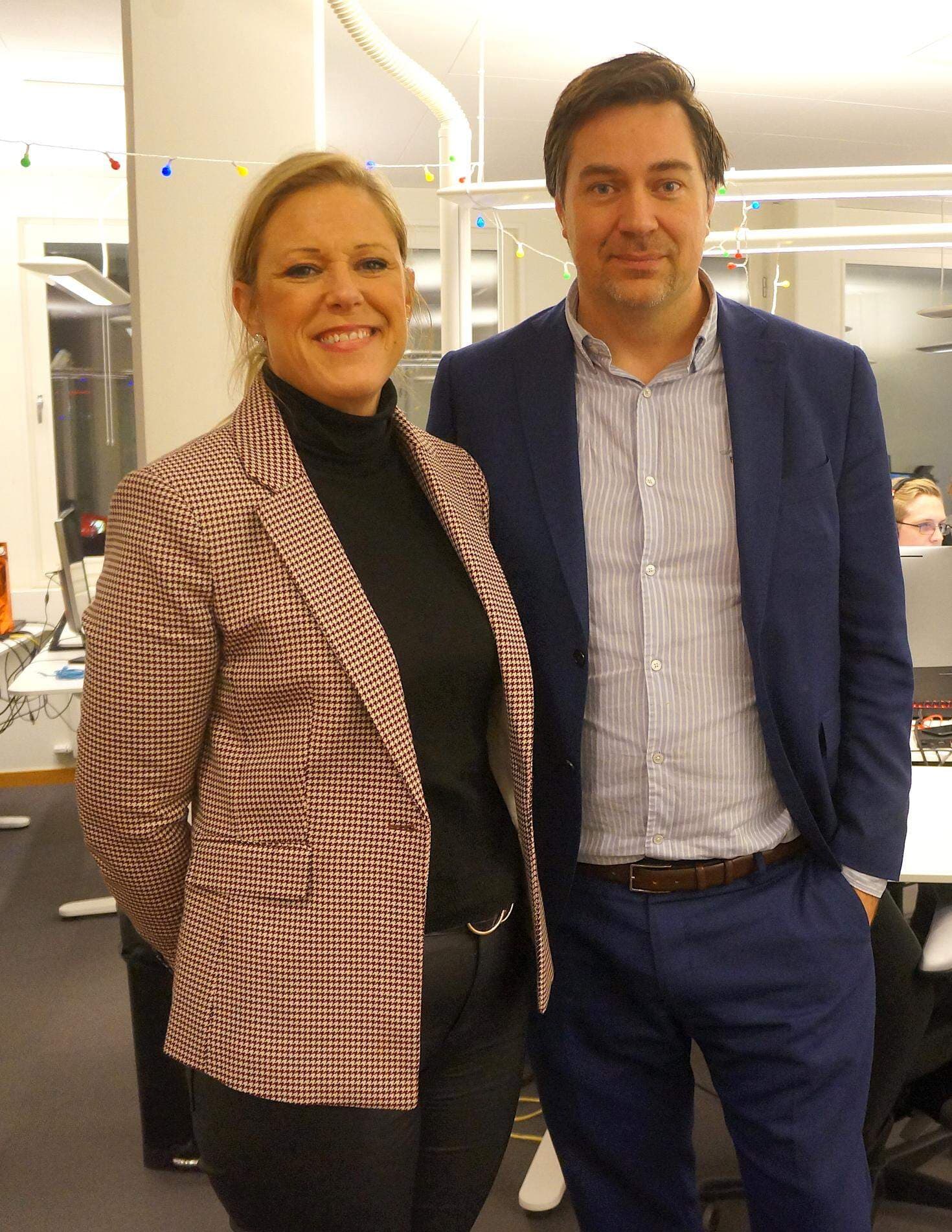 Lenita Jansson Herlitz och Mikael Westöö i kontorslokalerna för Svensk E-identitet.