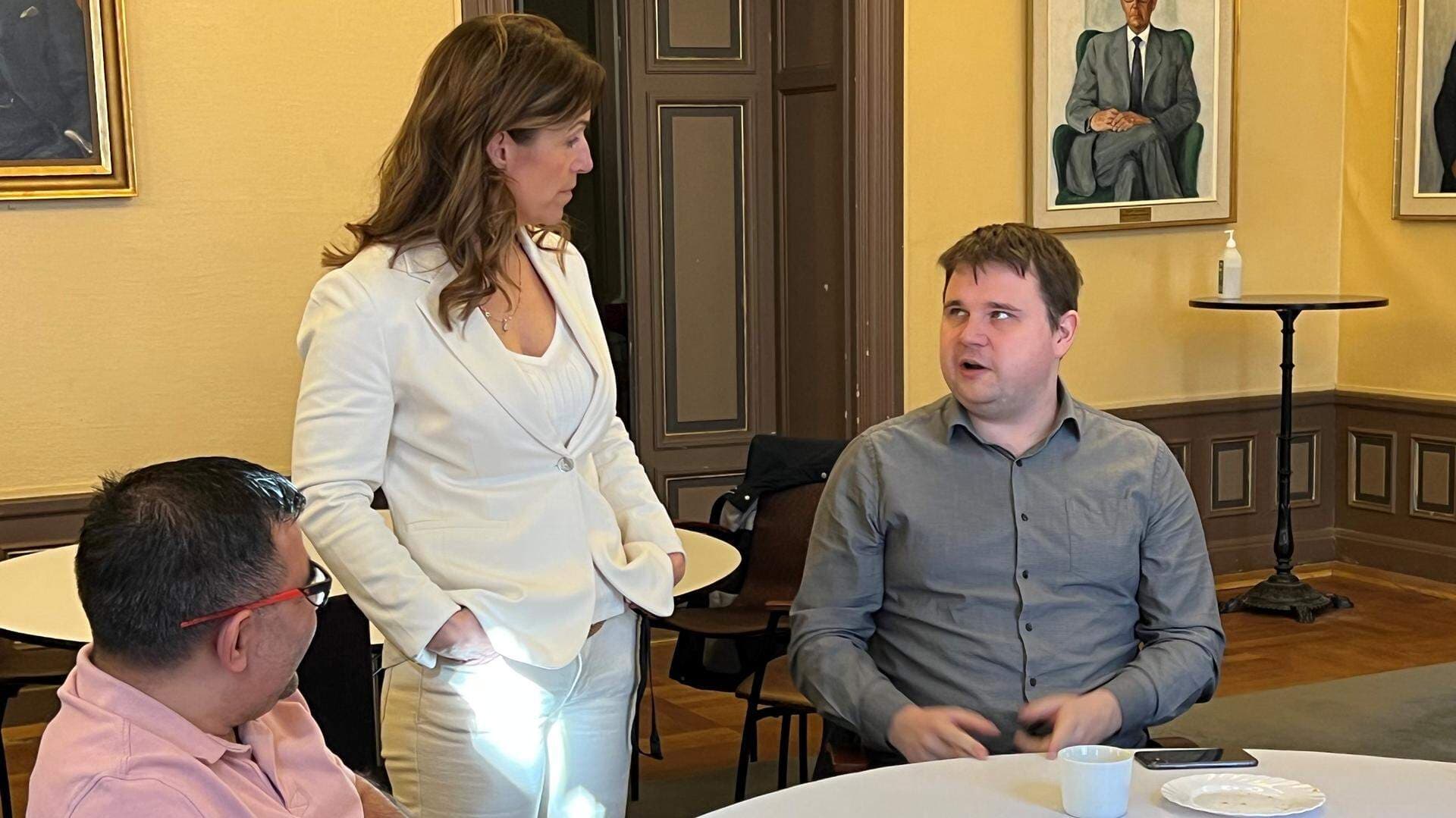 Erfan Kakahani, Eva Nyh Hederberg och Niklas Säwén