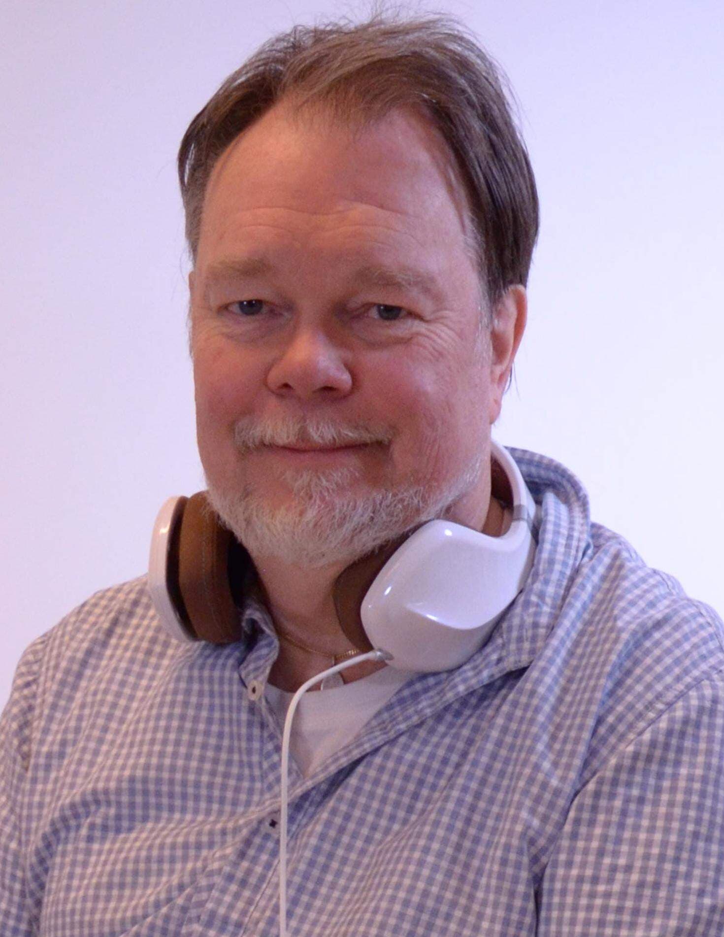 Hans Niva, Moon Radio