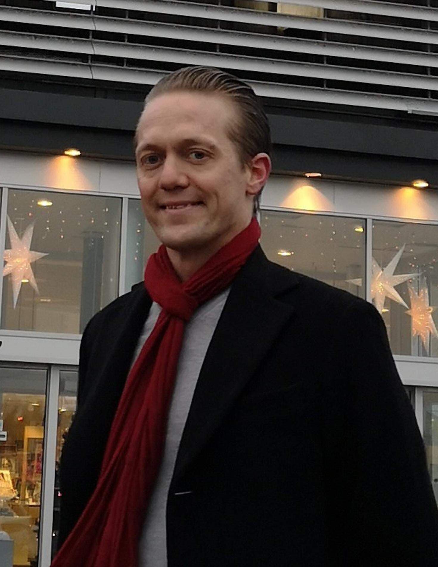 Johan Eliases vid antrén till Hälla shopping