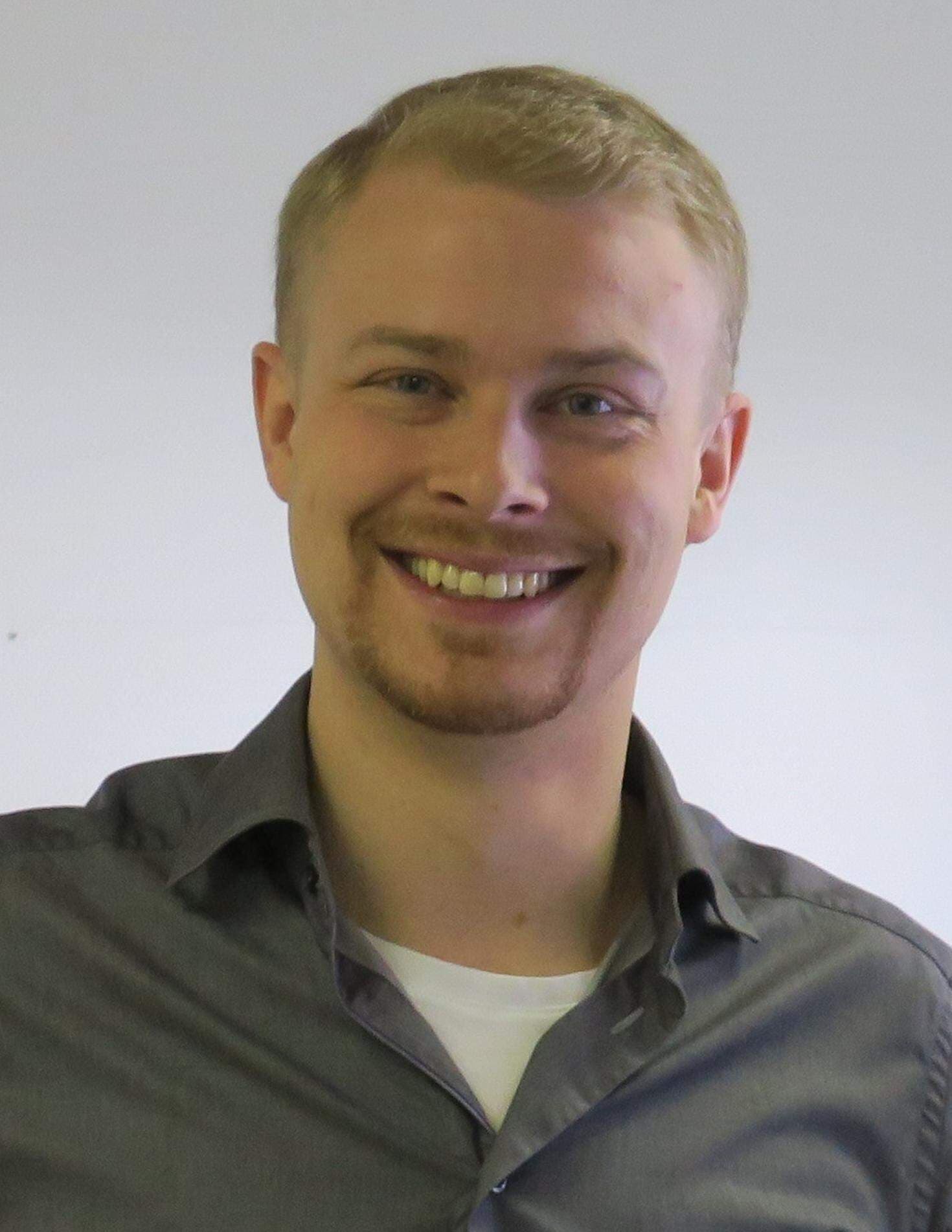 Rikard Lundgren med sina utmärkelser från Guldstänksgalan