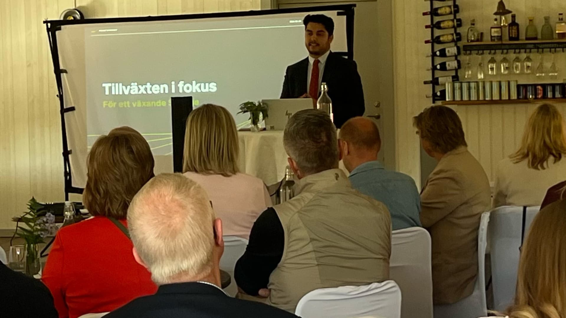Arian Mosaddegh, kvantitativ analytiker på Svenskt Näringsliv