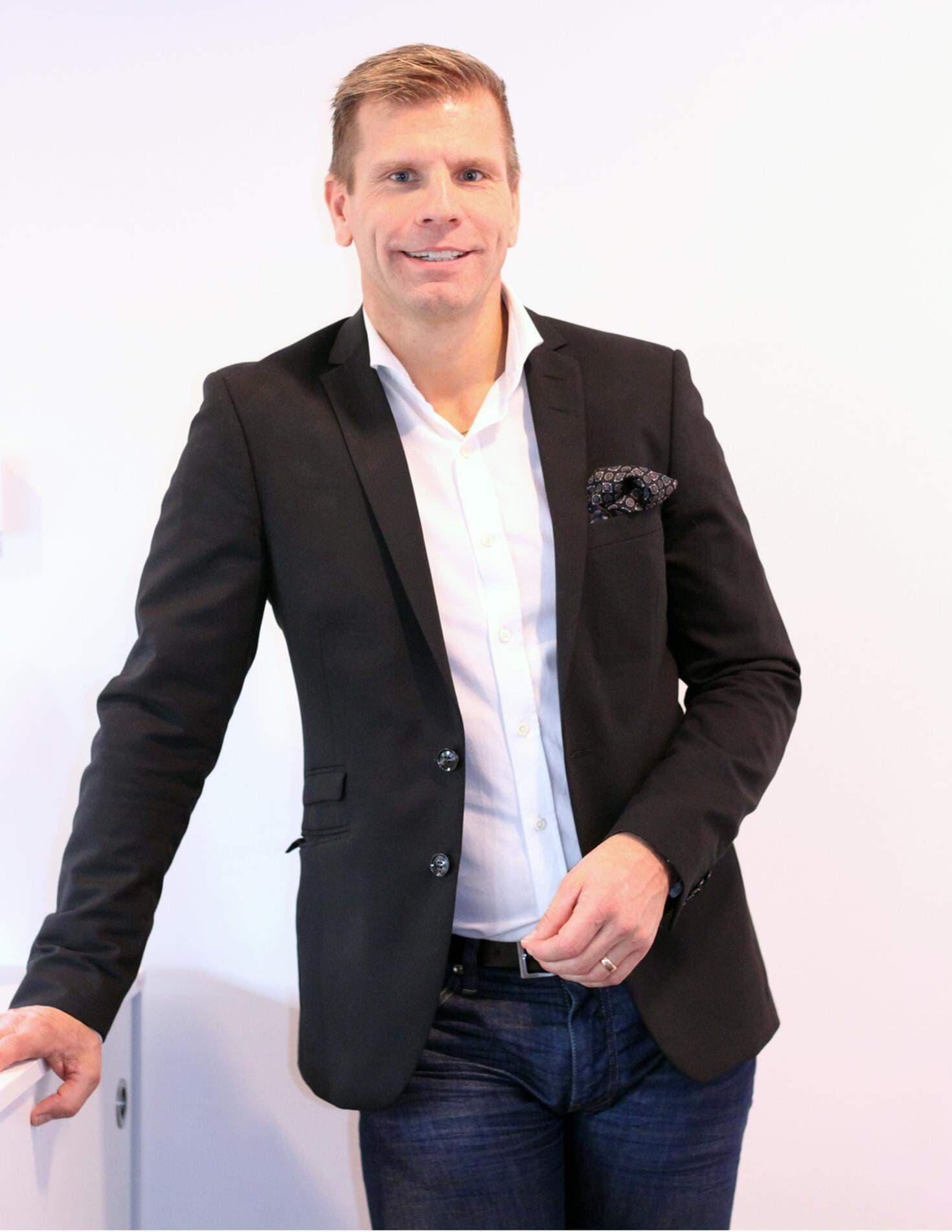 Dennis Lenberg, Effektiv AB