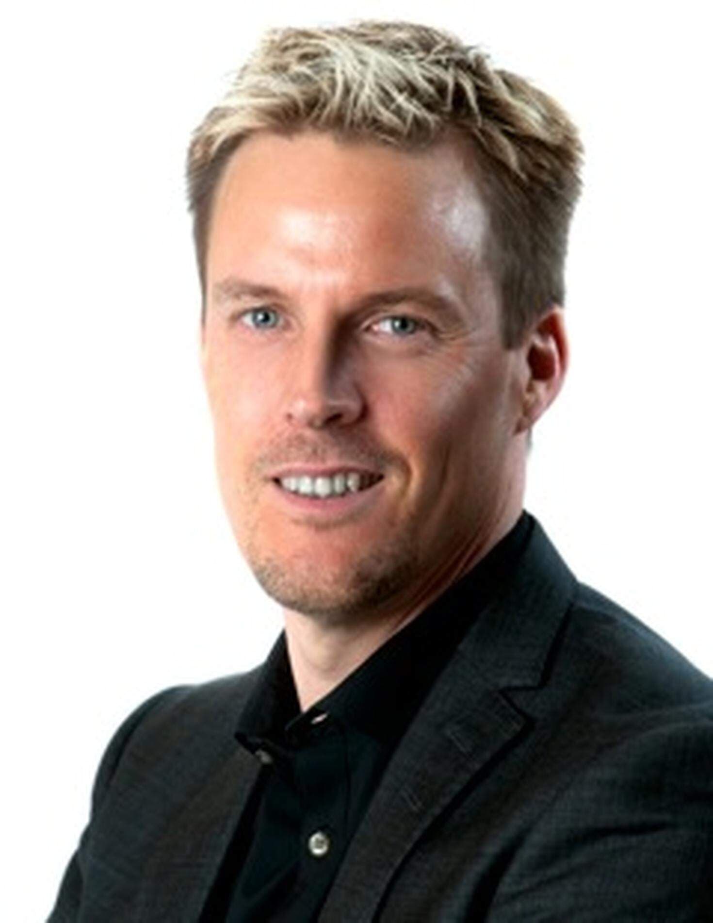 Daniel Svensson, Leröy Sverige