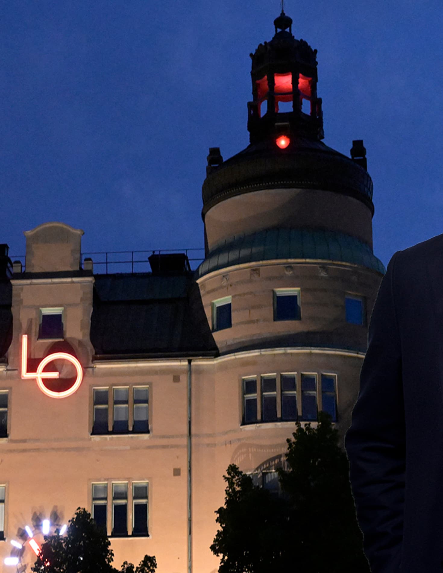 ”Även om vi tjänar lika mycket i ettor och nollor och får in lika mycket pengar på kontot så kommer det att finnas färre varor och tjänster i Sverige att fördela”, säger Petter Danielsson.