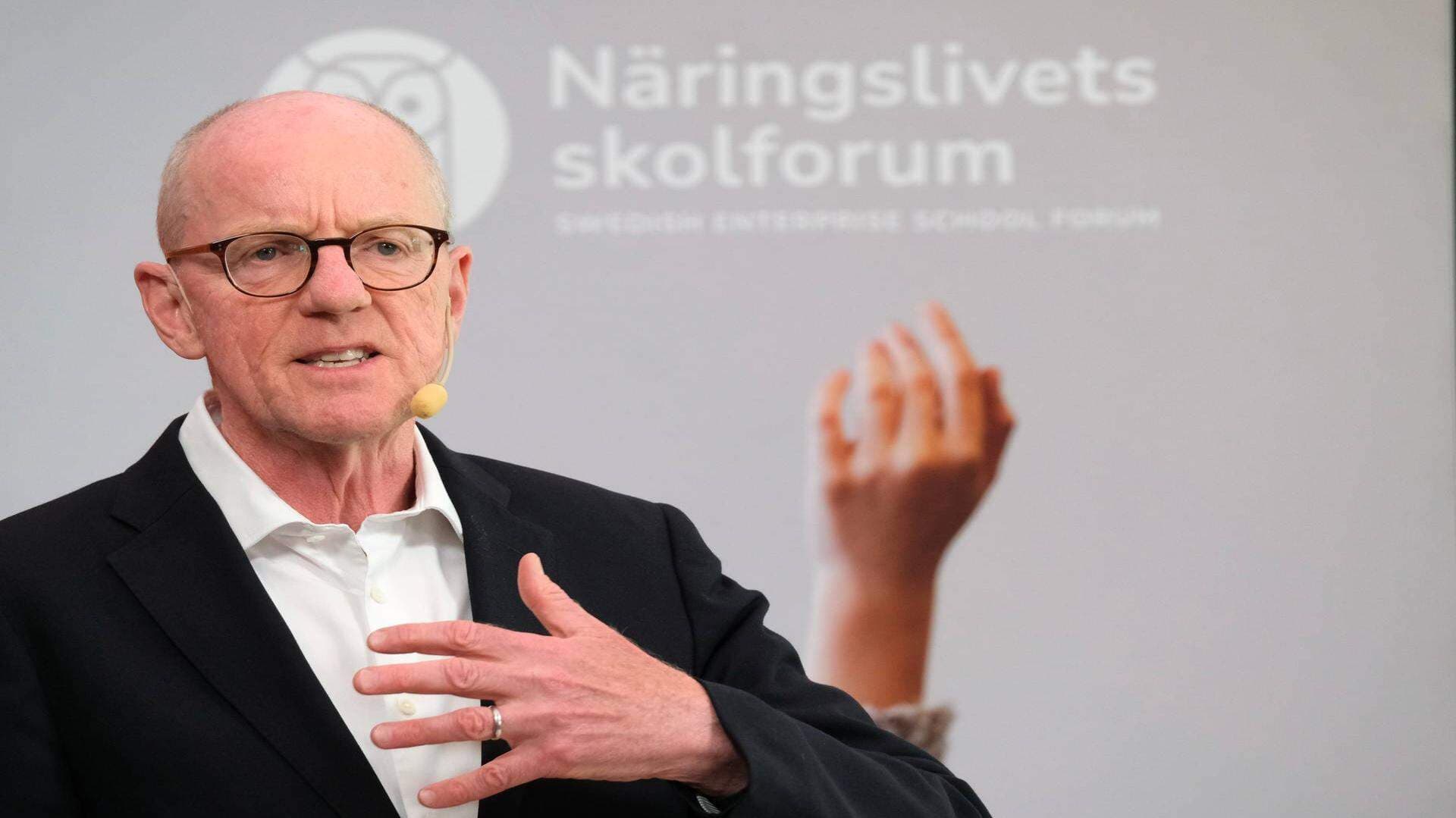 Nick Gibbs, som har suttit i det brittiska parlamentet sedan 1997 och varit utbildningsminister i flera omgångar, bland annat ett obligatoriskt lästest för sexåringar.