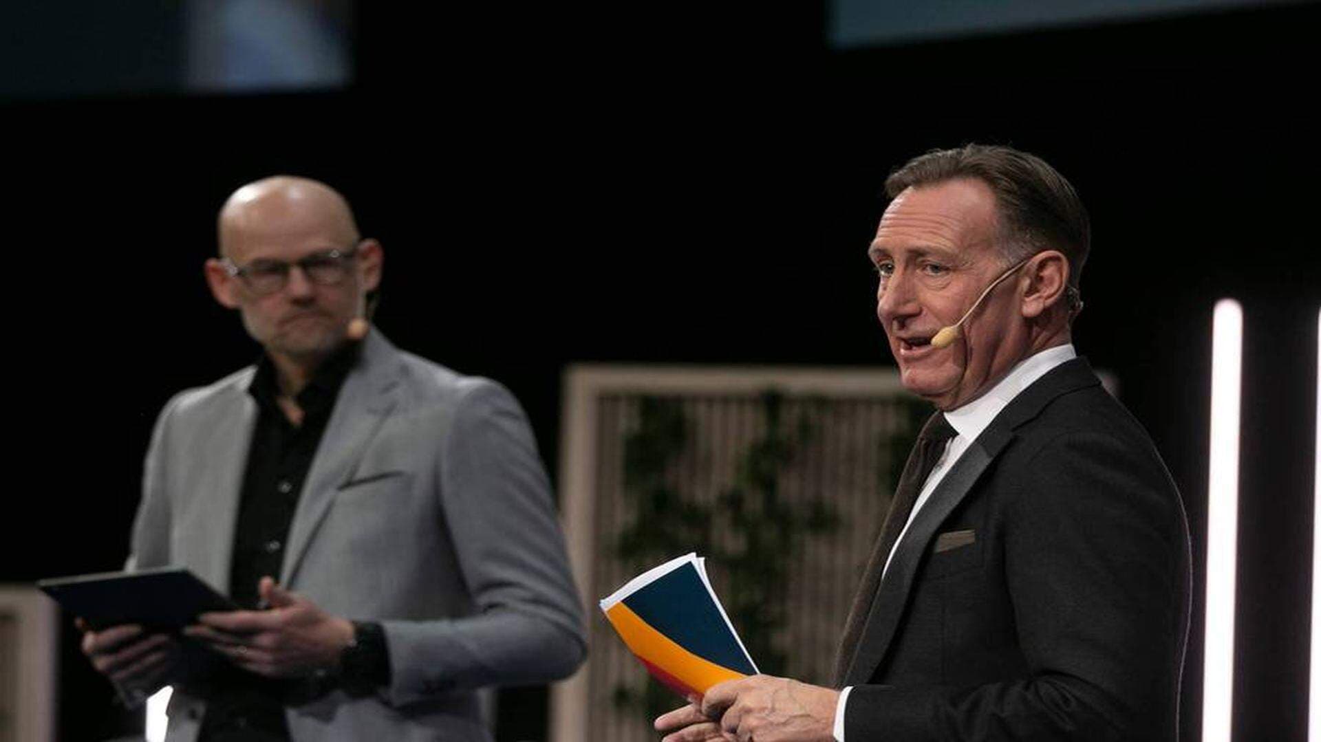 Jan-Olof Jacke, vd, Svenskt Näringsliv och moderatorn Jörgen Huitfeldt.