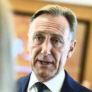 Jacke uppmanar regeringen att öka tempot: ”Företag kommer inte att orka”