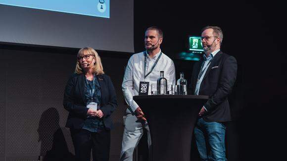 Marie Svensson, vd på Tjeders industri, Håkan Nilsson, delägare i Skogsentreprenad AB Bröderna Nilsson, Ola Linde, vd på Hjort Conveyor. 