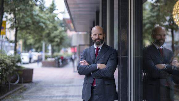 Vice vd Mattias Dahl. 