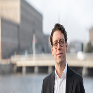 ”Dålig infrastruktur och höga priser gör att man hellre tar ett mindre kvalificerat jobb än att pendla”  
