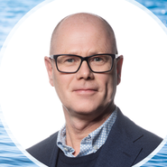 När varje nej kostar framtiden – tillstånds­prövningar måste gå snabbare 